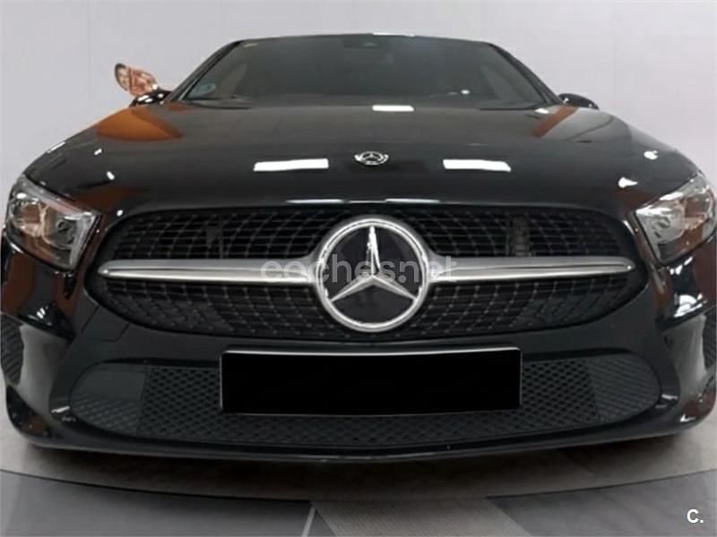 Usado Mercedes A180 109 CV (80 kW) 2019 Negro Berlina