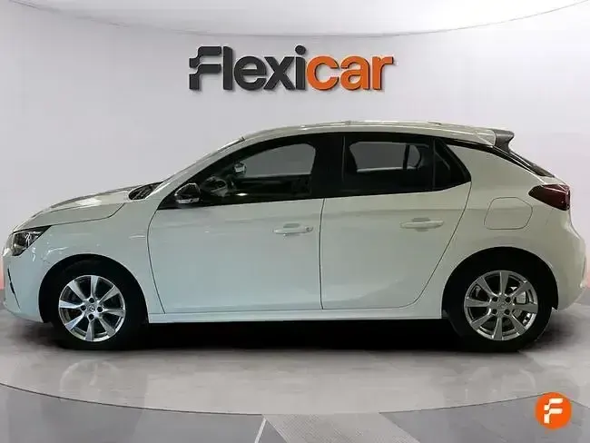 Używany Opel Corsa Elegance 100 KM (73 kW) 2022 Biały Sedan/Limuzyna