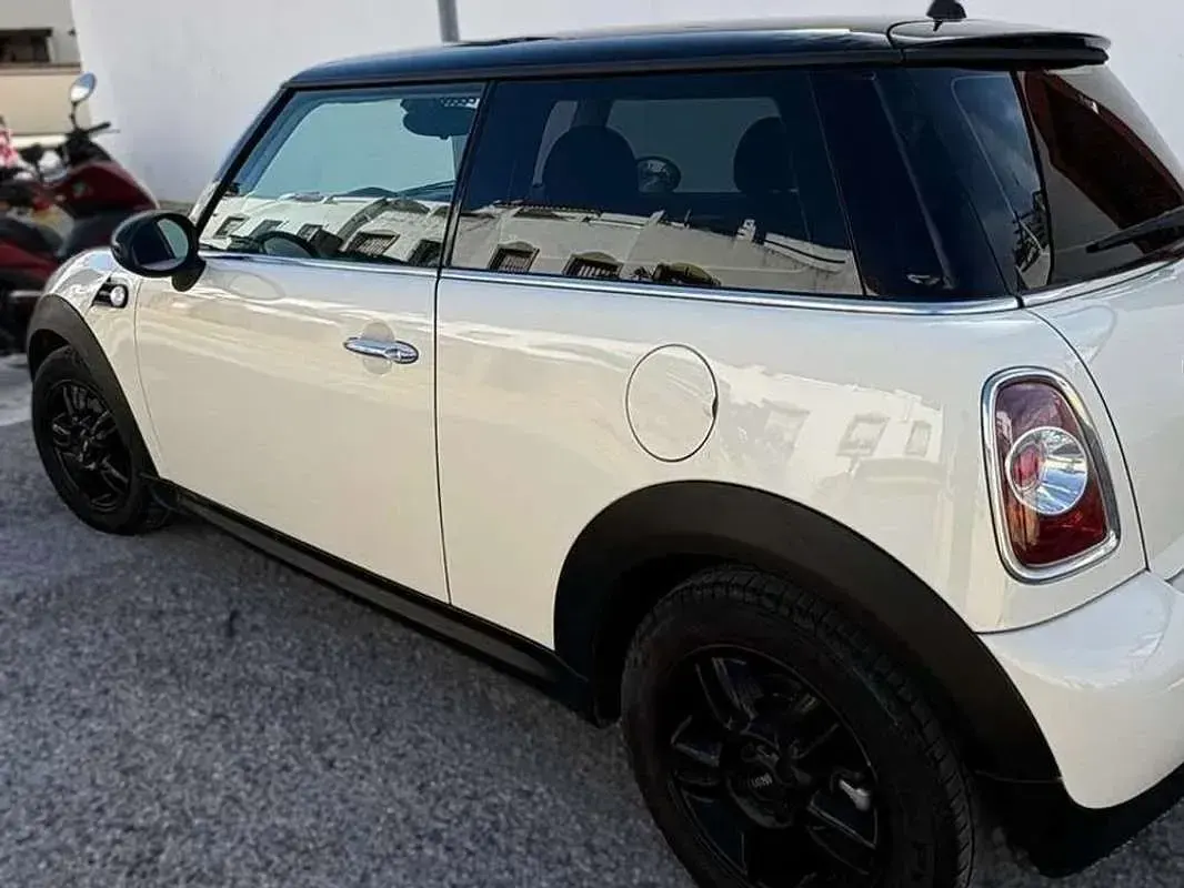 Usado Mini One D 95 CV (69 kW) 2014 Amarillo Utilitario