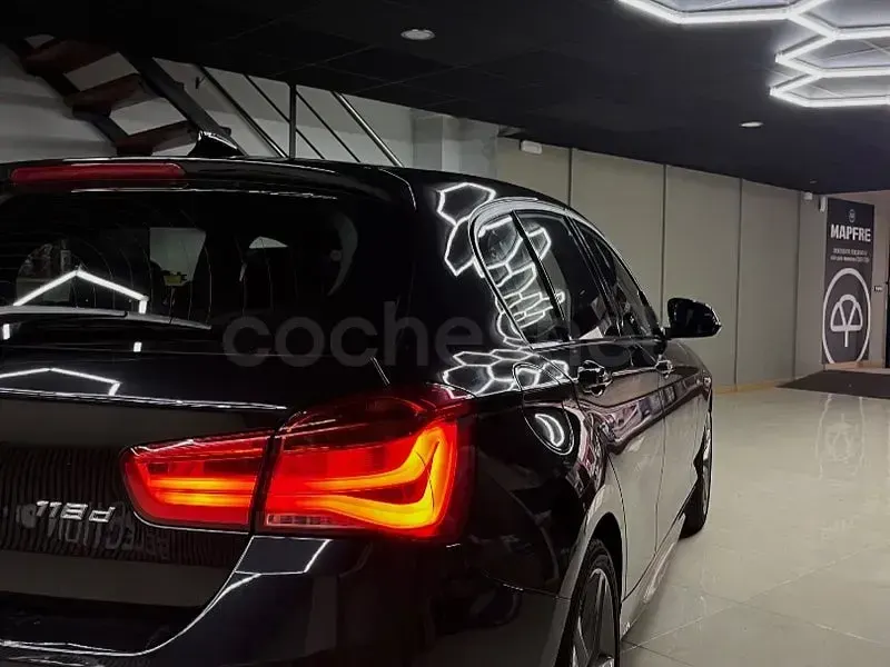Usado BMW 118 150 CV (110 kW) 2017 Negro Berlina