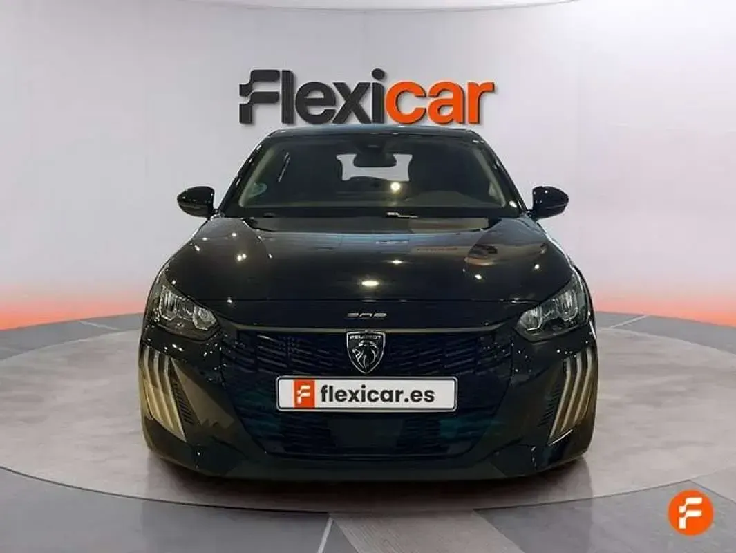 Usado Peugeot 208 Allure 101 CV (74 kW) 2025 Negro Utilitario