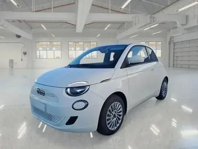 Usado Fiat 500e Action 69 kW (95 CV) 2021 Blanco Berlina
