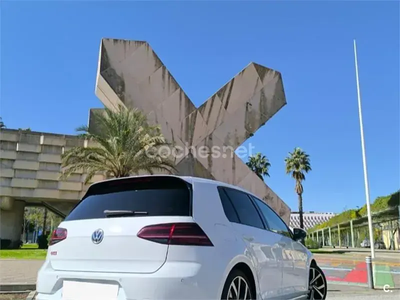 Usado VW Golf VII GTI 245 CV (180 kW) 2017 Blanco Berlina
