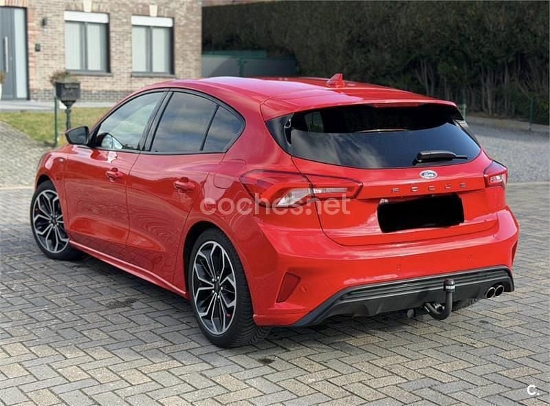 Usado Ford Focus ST-Line 125 CV (91 kW) 2019 Rojo Berlina