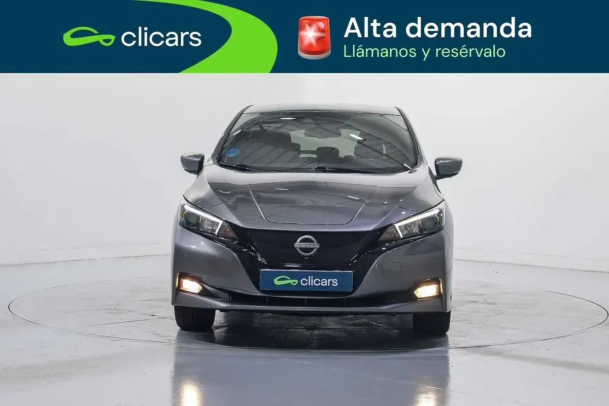 Usado Nissan Leaf N-Connecta 110 kW (150 CV) 2024 Gris Utilitario