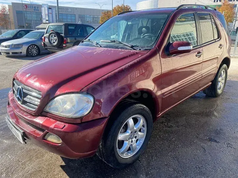 Usado Mercedes ML400 250 CV (183 kW) 2002 Granate SUV
