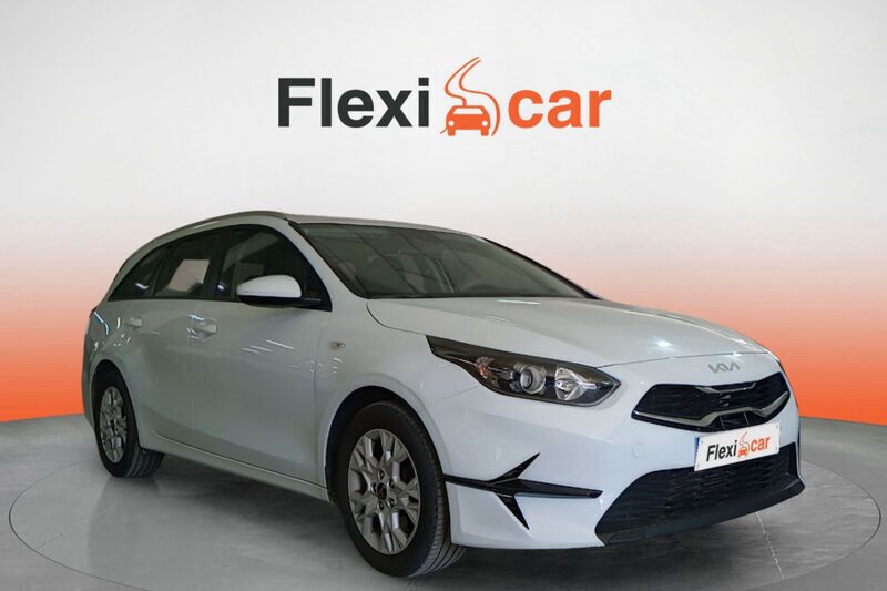 Blanco Usado 2022 Kia Ceed Familiar | 12.990 € (Buen precio) - Imagen 1/4