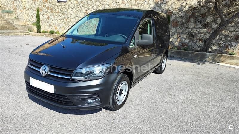 Usado VW Caddy Pro 75 CV (55 kW) 2016 Negro Monovolumen