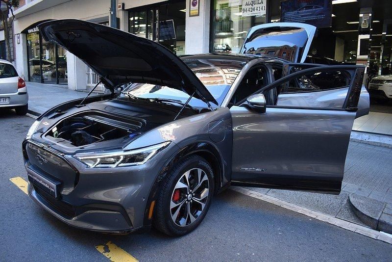 Usado Ford Mustang Mach-E 258 kW (351 CV) 2021 Gris carbono SUV