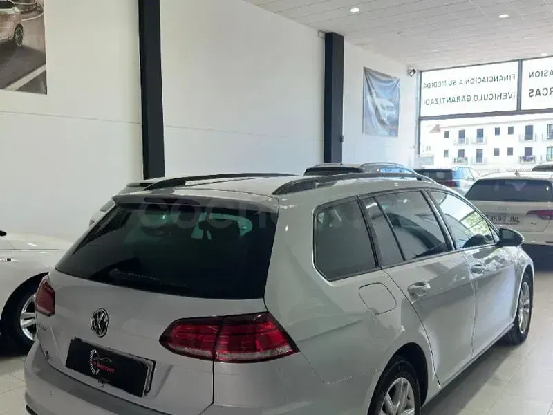 Käytetty VW Golf VII 115 HP (84 kW) 2018 Sininen Farmari