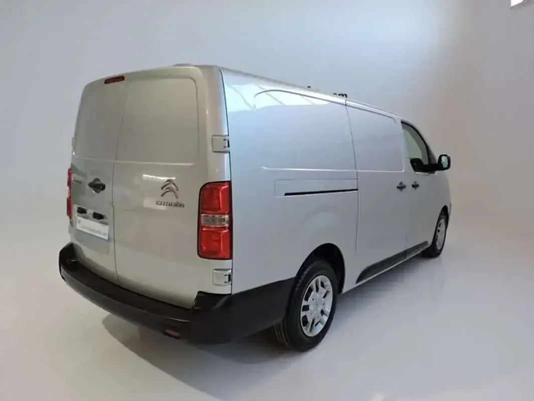 Usado Citroën Jumpy Business Class 120 CV (88 kW) 2018 Plateado Monovolumen