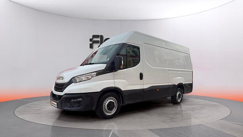Usado Iveco Daily 156 CV (114 kW) 2023 Blanco
