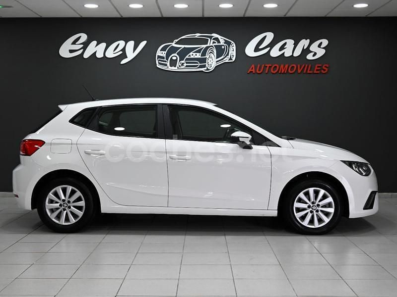 Usado Seat Ibiza Style 110 CV (80 kW) 2023 Blanco Berlina