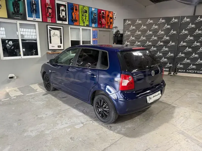 Usado VW Polo Conceptline 65 CV (47 kW) 2003 Azul Berlina