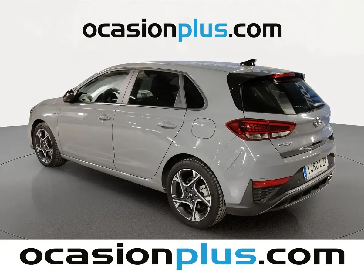 Usado Hyundai i30 N Line 120 CV (88 kW) 2022 Gris Familiar