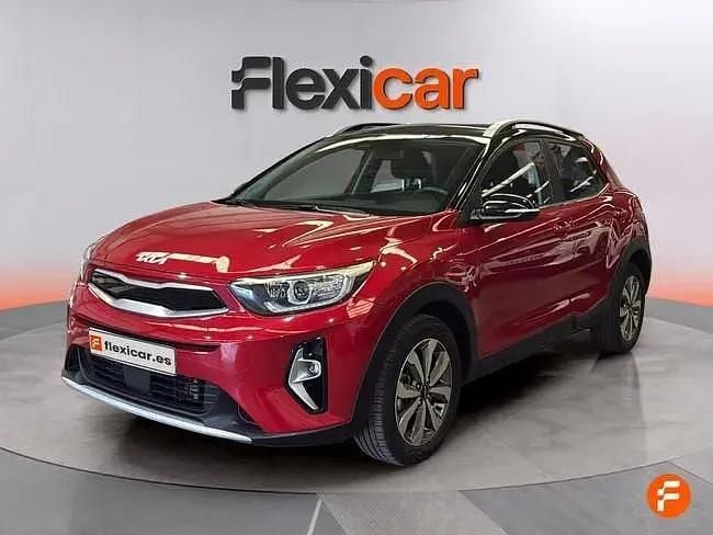 Usado Kia Stonic 100 CV (73 kW) 2022 Rojo SUV