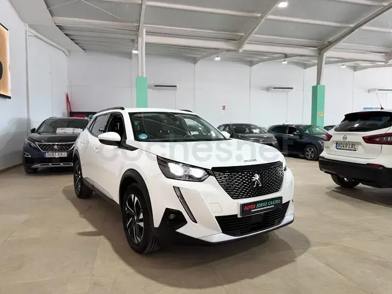 Usado Peugeot 2008 Allure 110 CV (80 kW) 2022 Blanco SUV