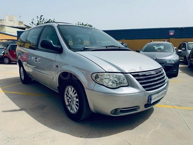 Usado Chrysler Grand Voyager Limited 150 CV (110 kW) 2005 Gris / plata Monovolumen