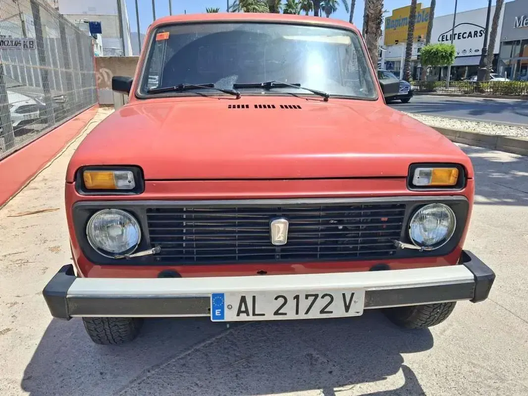 Usado Lada niva 80 CV (58 kW) 1993 Rojo SUV