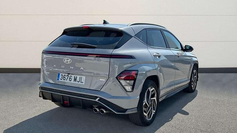 Usado Hyundai Kona N Line 141 CV (103 kW) 2023 Gris SUV