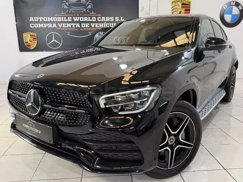 Usado Mercedes GLC300e 320 CV (235 kW) 2021 Negro Coupe
