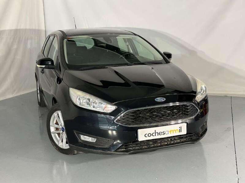 Usado Ford Focus Trend+ 125 CV (91 kW) 2016 Negro Familiar