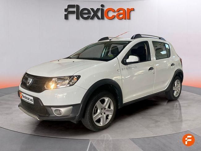 Usado Dacia Sandero Stepway 90 CV (66 kW) 2016 Blanco