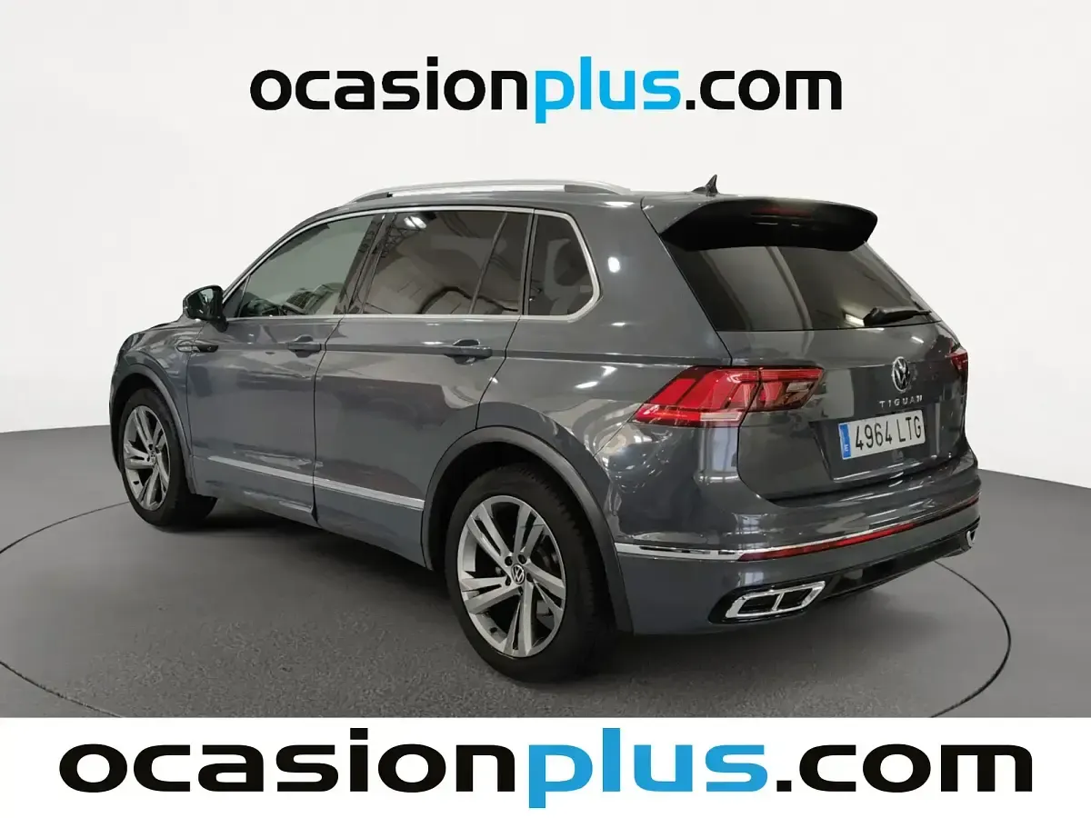 Usado VW Tiguan R-line 150 CV (110 kW) 2021 Gris / plata SUV