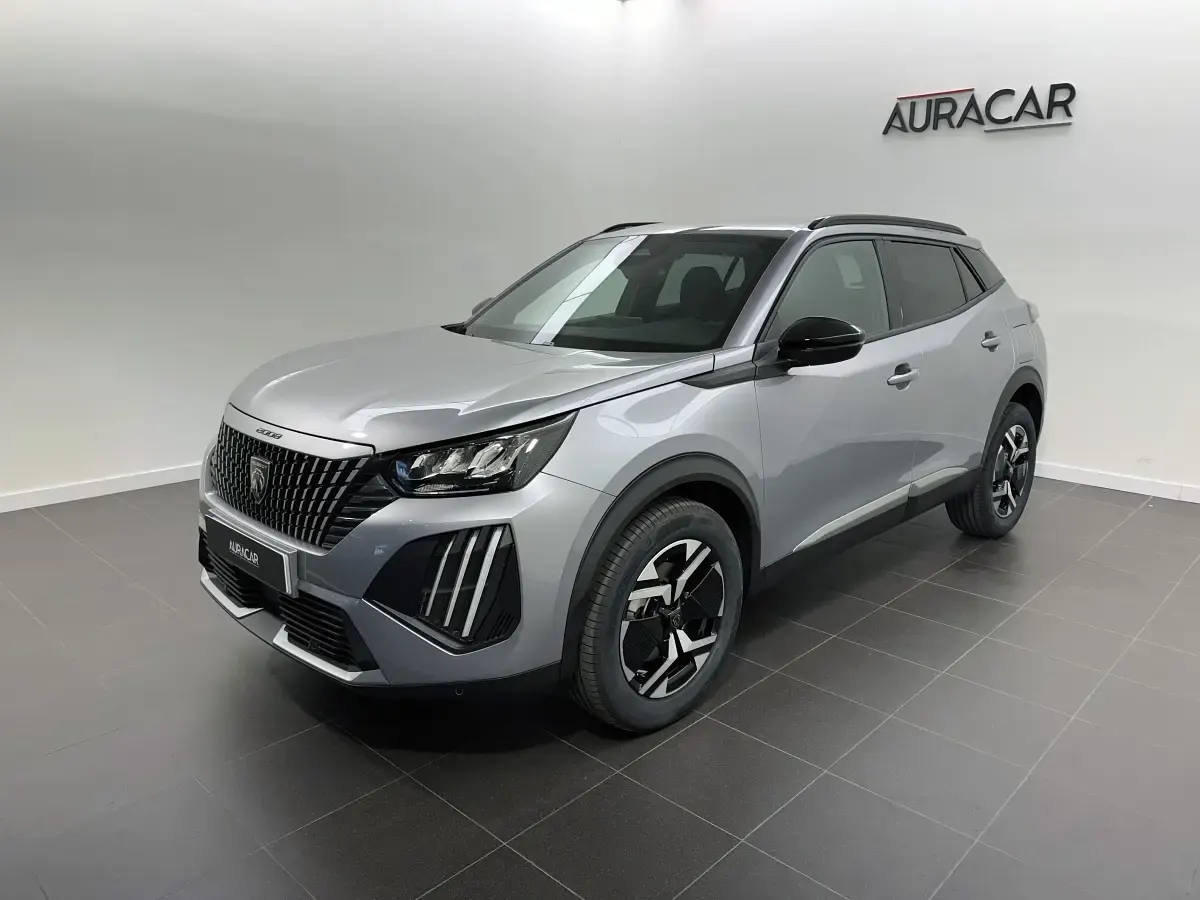 Usado Peugeot 2008 Allure 145 CV (106 kW) 2025 Gris SUV