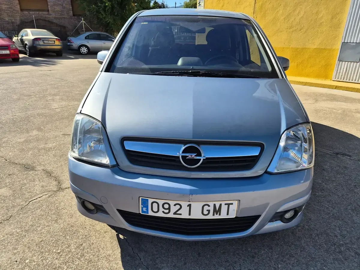 Usado Opel Meriva Cosmo 105 CV (77 kW) 2009 Azul Monovolumen