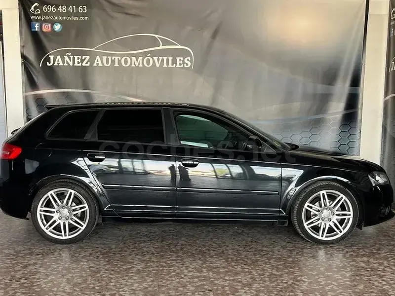 Usado Audi A3 Sportback Ambiente 140 CV (102 kW) 2009 Negro Utilitario