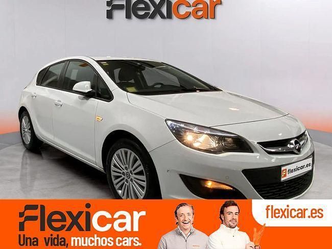 Blanco Usado 2015 Opel Astra Dynamic Familiar | 10.290 € (Precio justo) - Imagen 1/4