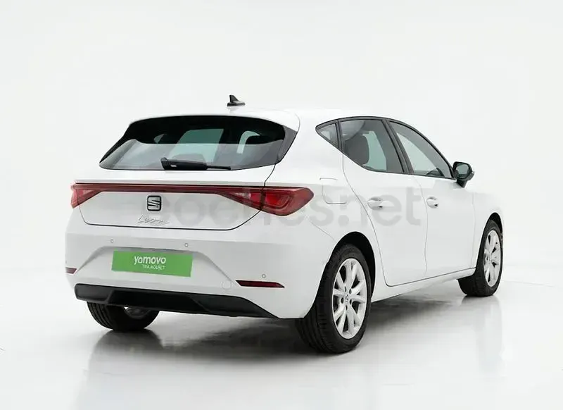 Usado Seat Leon Reference 115 CV (84 kW) 2022 Blanco Berlina