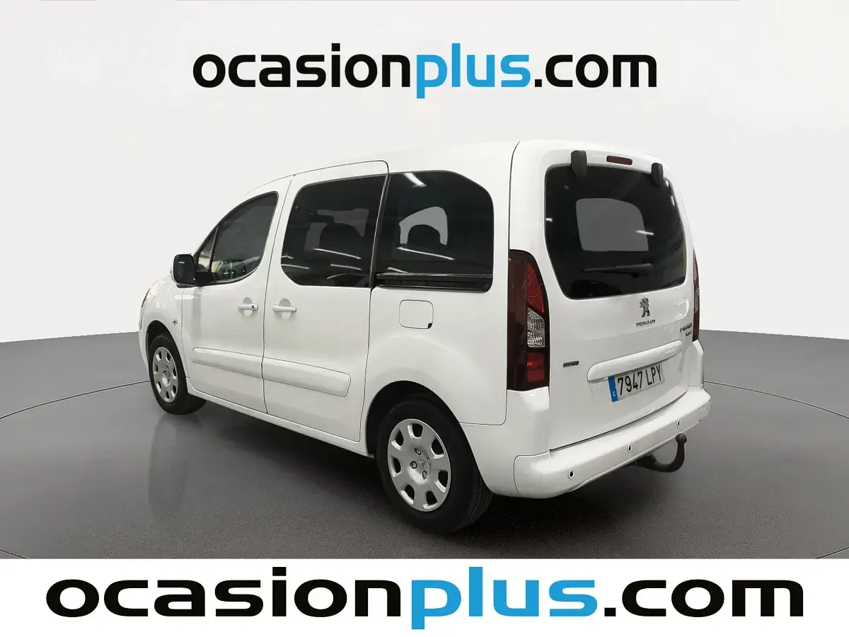 Usado Peugeot Partner Tepee Active 120 CV (88 kW) 2016 Blanco Monovolumen