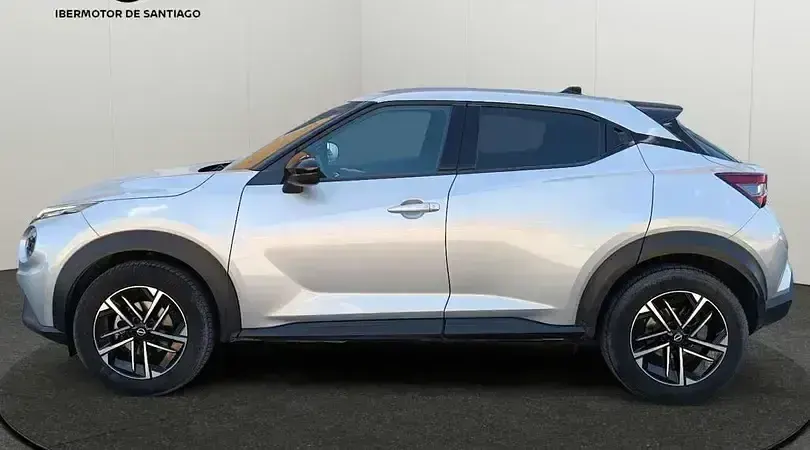 Usado Nissan Juke N-Connecta 114 CV (83 kW) 2025 Diamond silver (metalizado) SUV