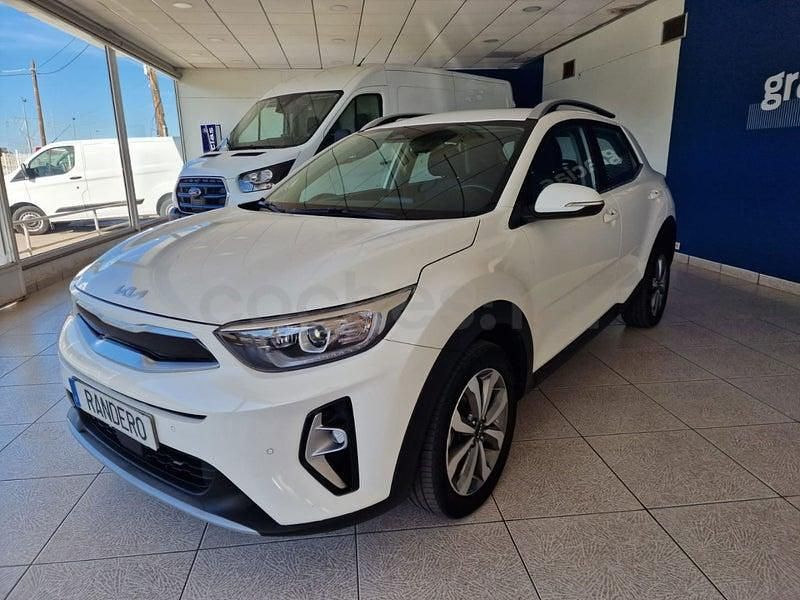 Blanco Usado 2023 Kia Stonic SUV | 15.999 € (Precio justo) - Imagen 1/4