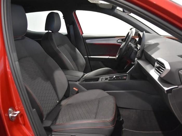 Usado Seat Leon FR 150 CV (110 kW) 2024 Rojo