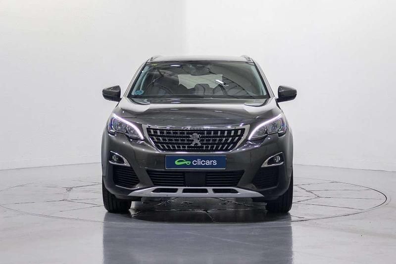 Usado Peugeot 5008 Allure 131 CV (96 kW) 2020 Gris SUV
