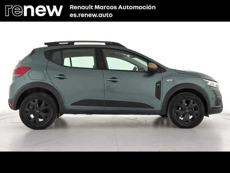 Usado Dacia Sandero Extreme 100 CV (73 kW) 2025 Verde Berlina