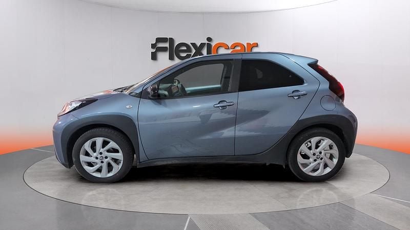 Käytetty Toyota Aygo X 72 HP (52 kW) 2024 Sininen Katumaasturi
