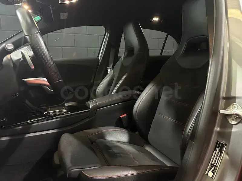 Usado Mercedes A250 218 CV (160 kW) 2021 Gris / plata Berlina