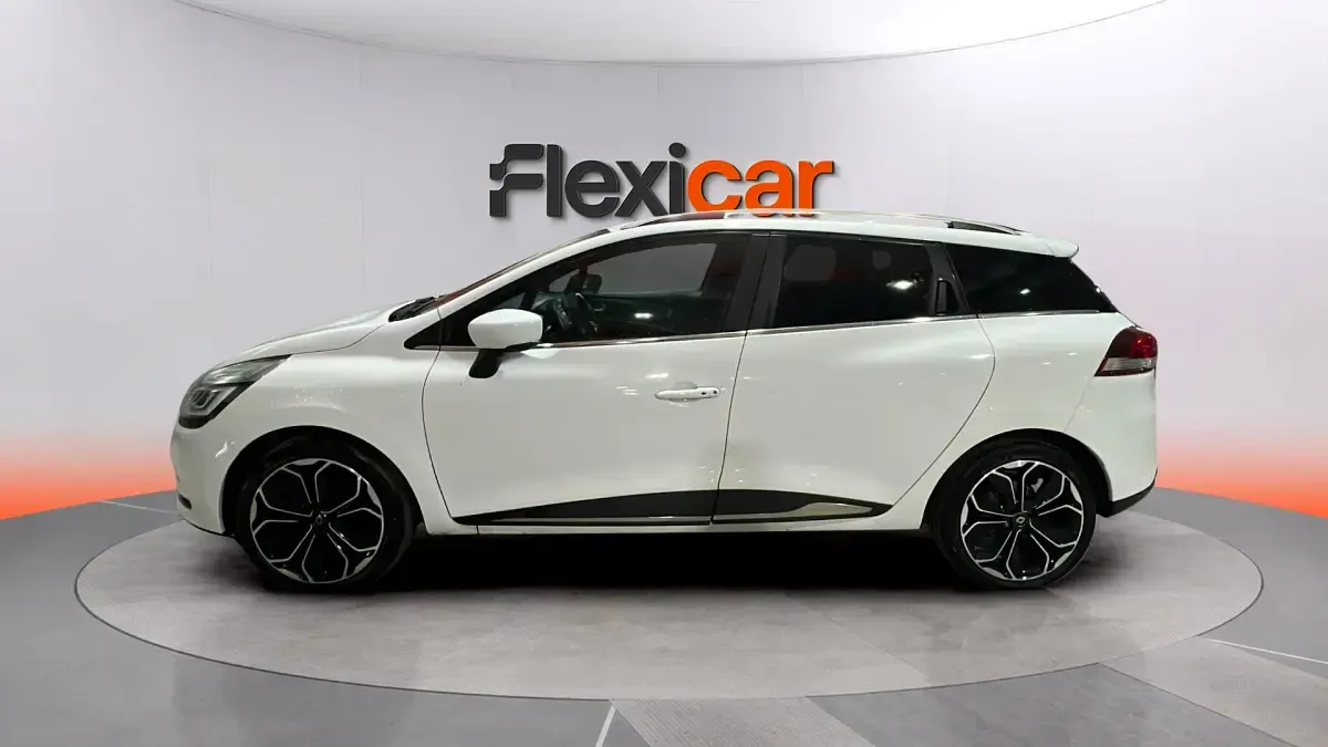 Usado Renault Clio LIMITED 90 CV (66 kW) 2018 Blanco Familiar