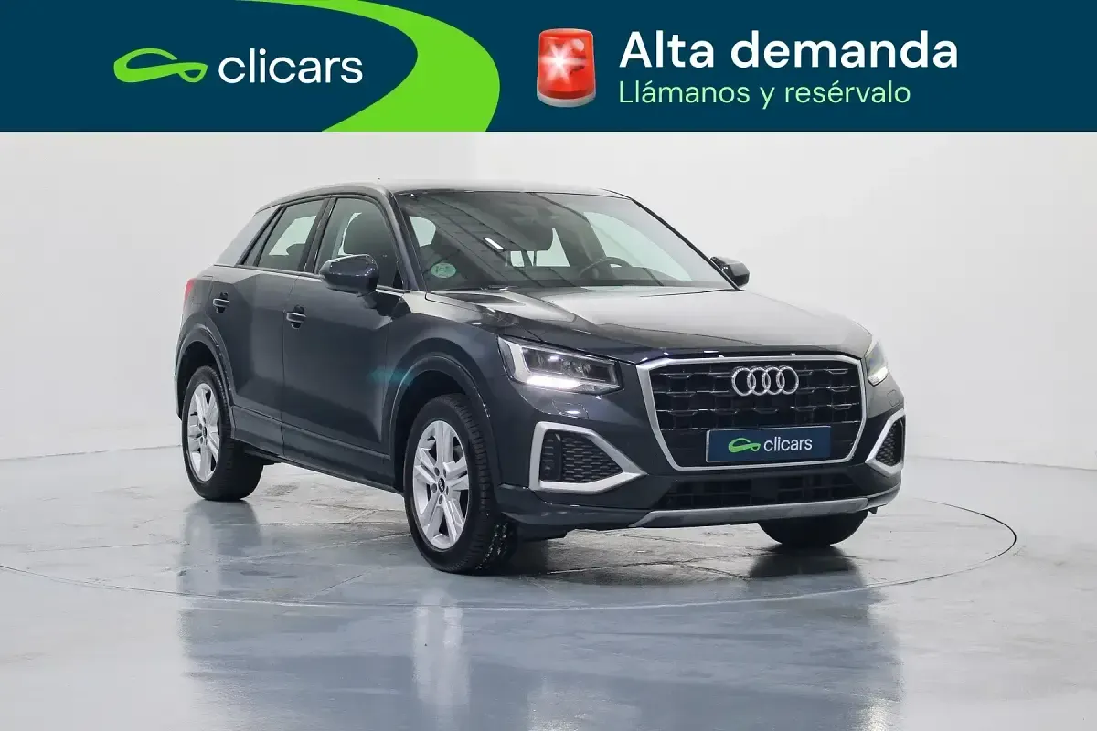 Usado Audi Q2 Advanced Plus 116 CV (85 kW) 2022 Gris SUV