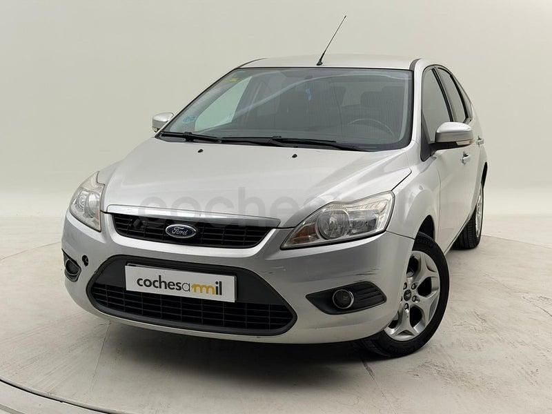Usado Ford Focus Trend 125 CV (91 kW) 2008 Gris / plata Berlina