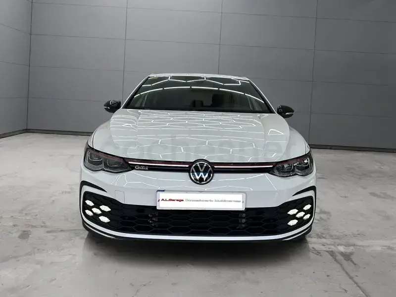 Usado VW Golf VIII GTI 245 CV (180 kW) 2021 Blanco Utilitario
