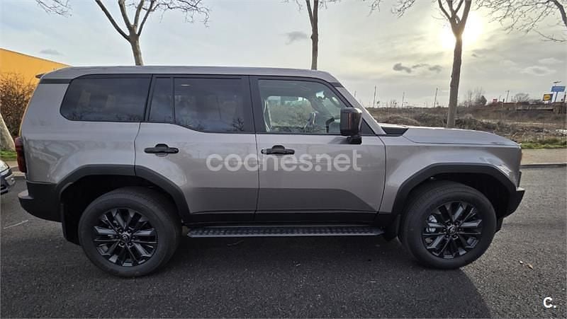 Nuevo Toyota Land Cruiser 204 CV (150 kW) 2025 Marrón SUV