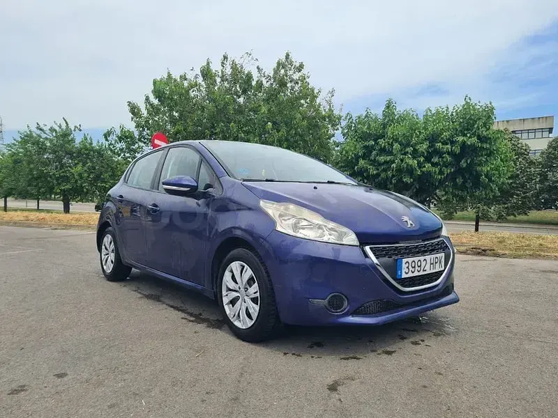 Usado Peugeot 208 Style 82 CV (60 kW) 2014 Azul Utilitario