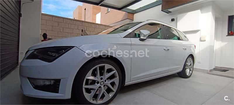 Usado Seat Leon ST FR 184 CV (135 kW) 2016 Blanco Familiar