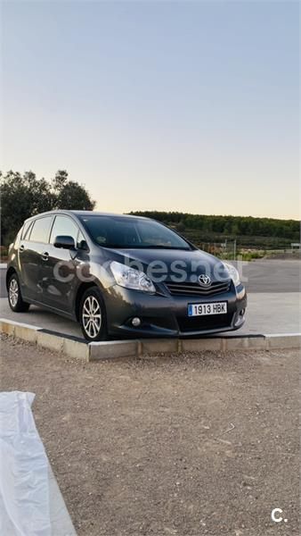 Gris / plata Usado 2011 Toyota Verso Live Monovolumen | 7800 € (Precio justo) - Imagen 1/4