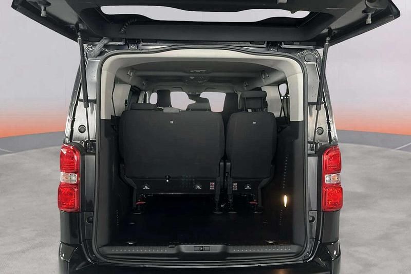 Usado Peugeot Traveller Business-Line 180 CV (132 kW) 2024 Gris Monovolumen